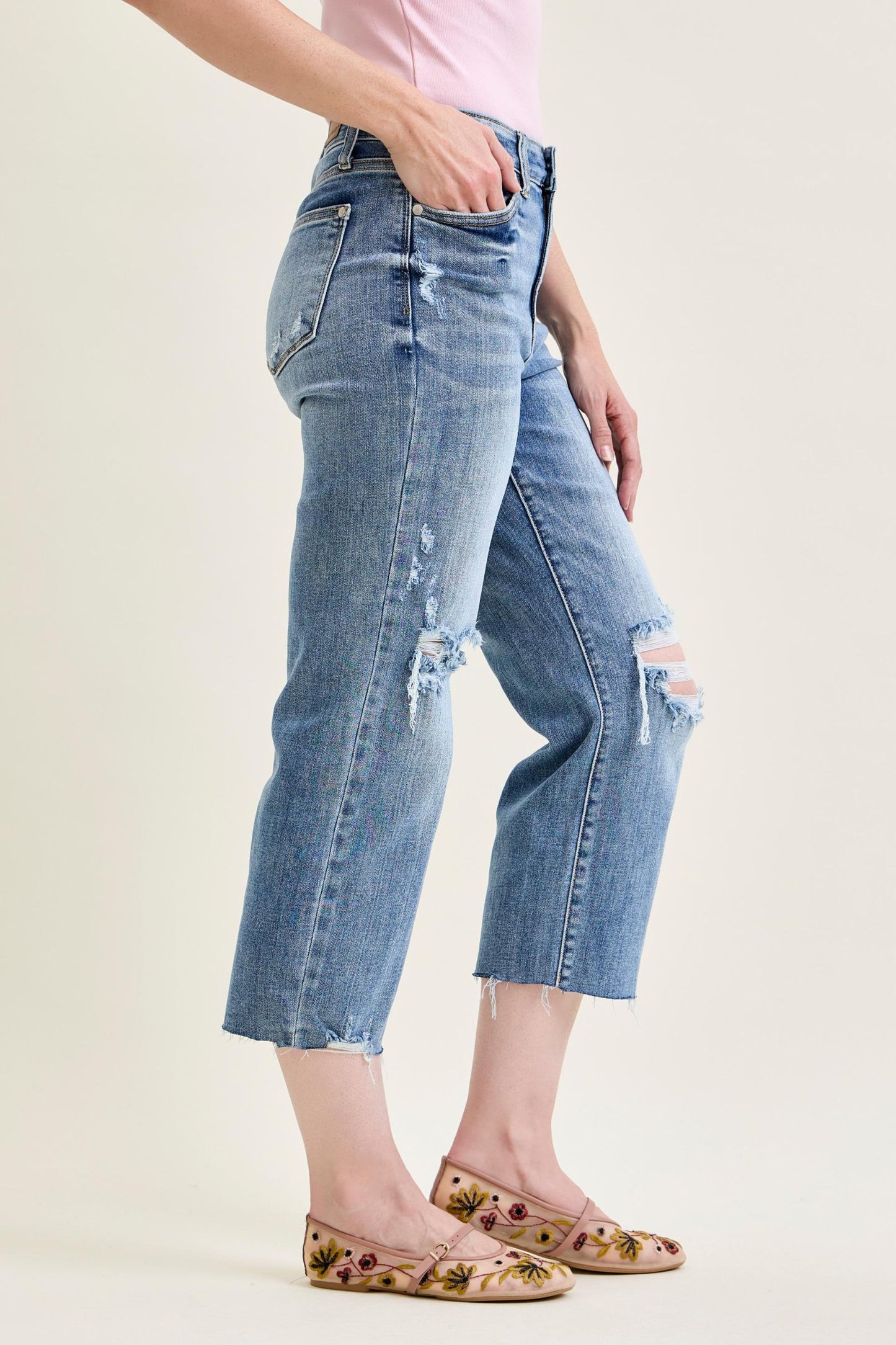 JUDY BLUE Distressed Cropped Wide Leg Jeans