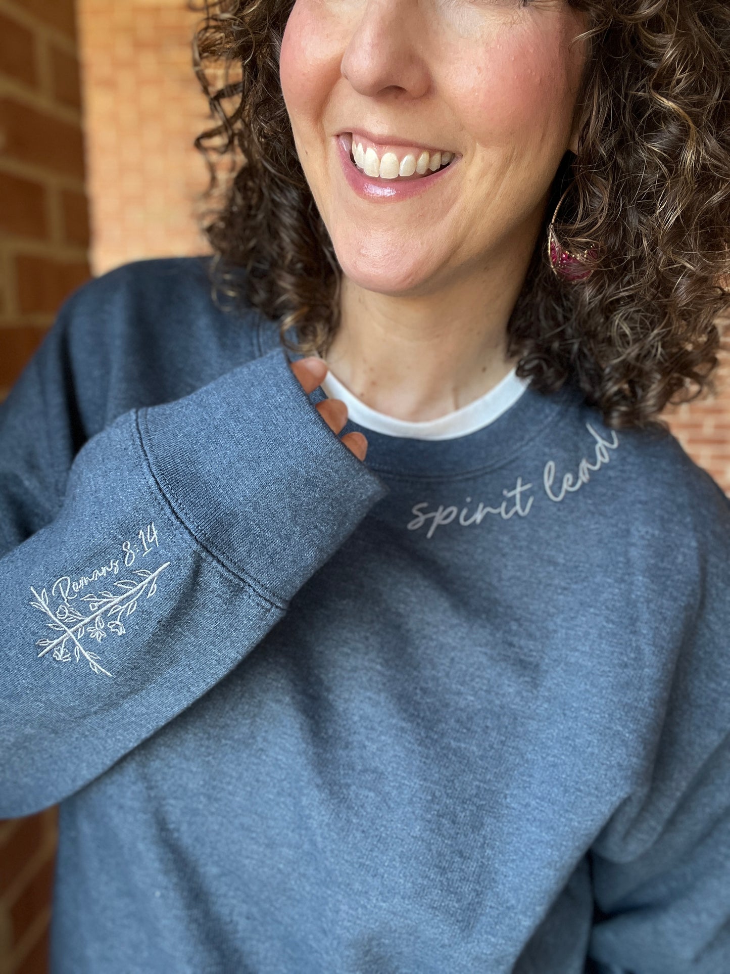 SPIRIT LEAD ME Embroidered Sweatshirt