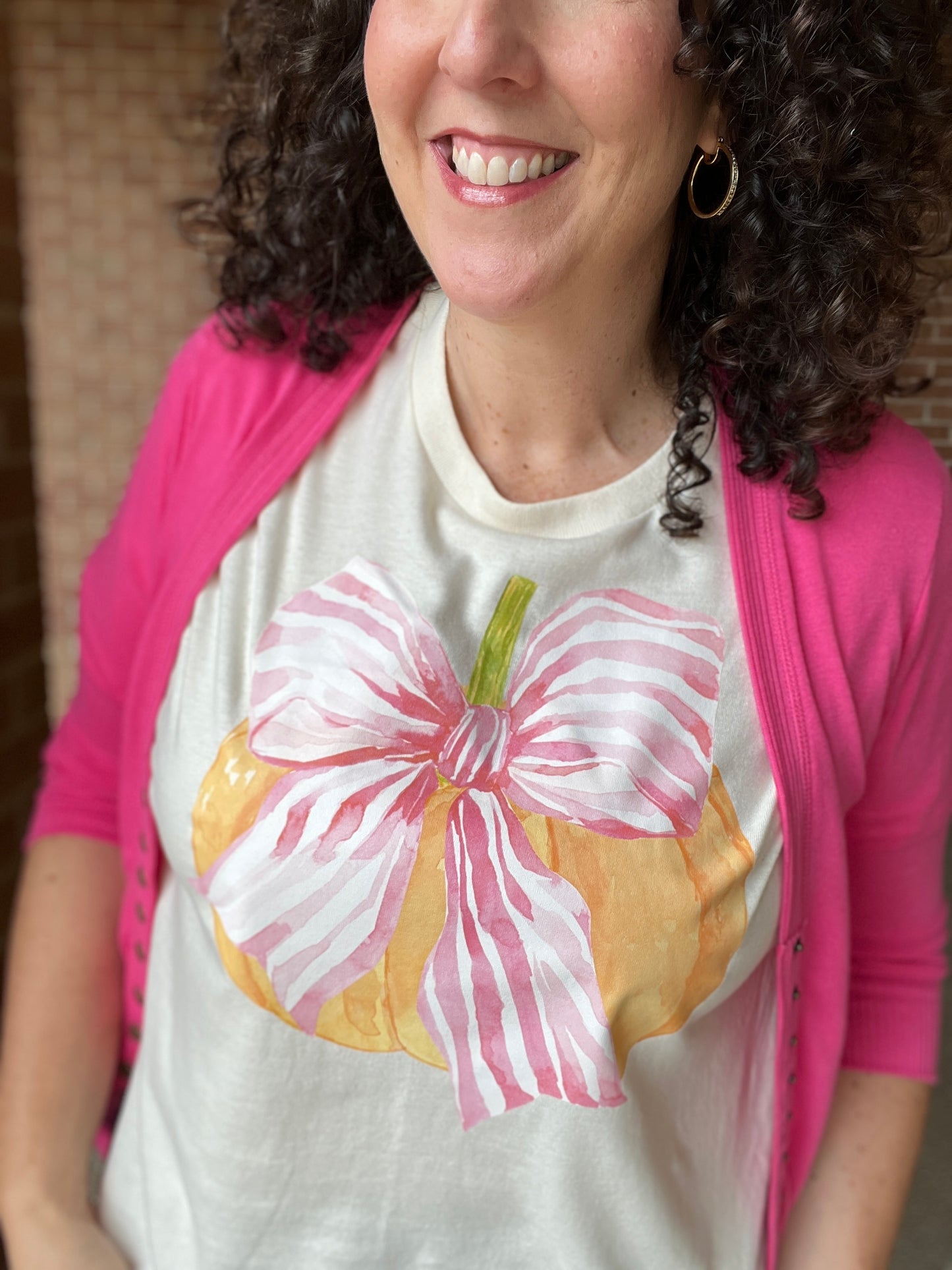 PINK BOW PUMPKIN Graphic Tee