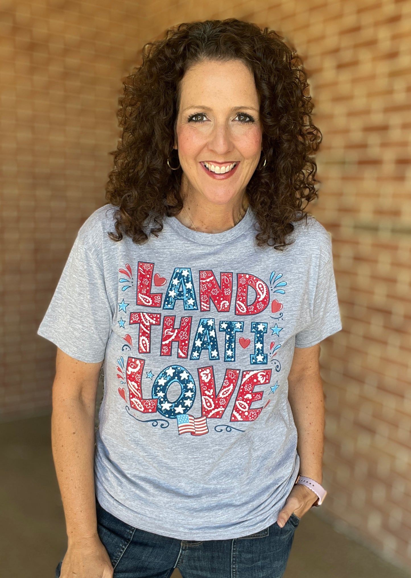 LAND THAT I LOVE Graphic Tee
