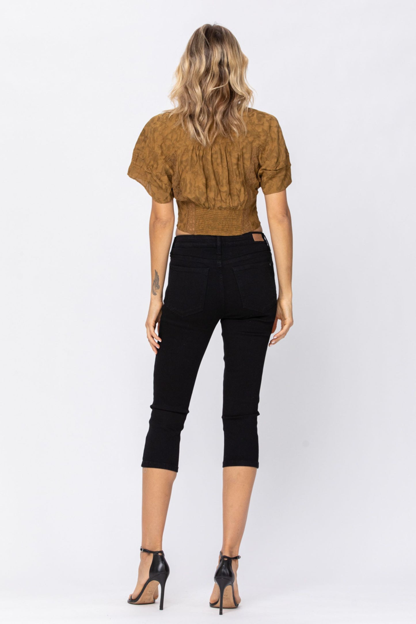 JUDY BLUE Black Capri