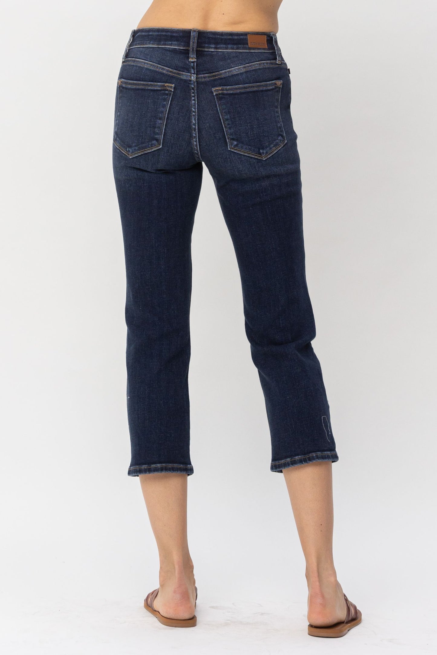 JUDY BLUE Dark Distressed Hem Capri