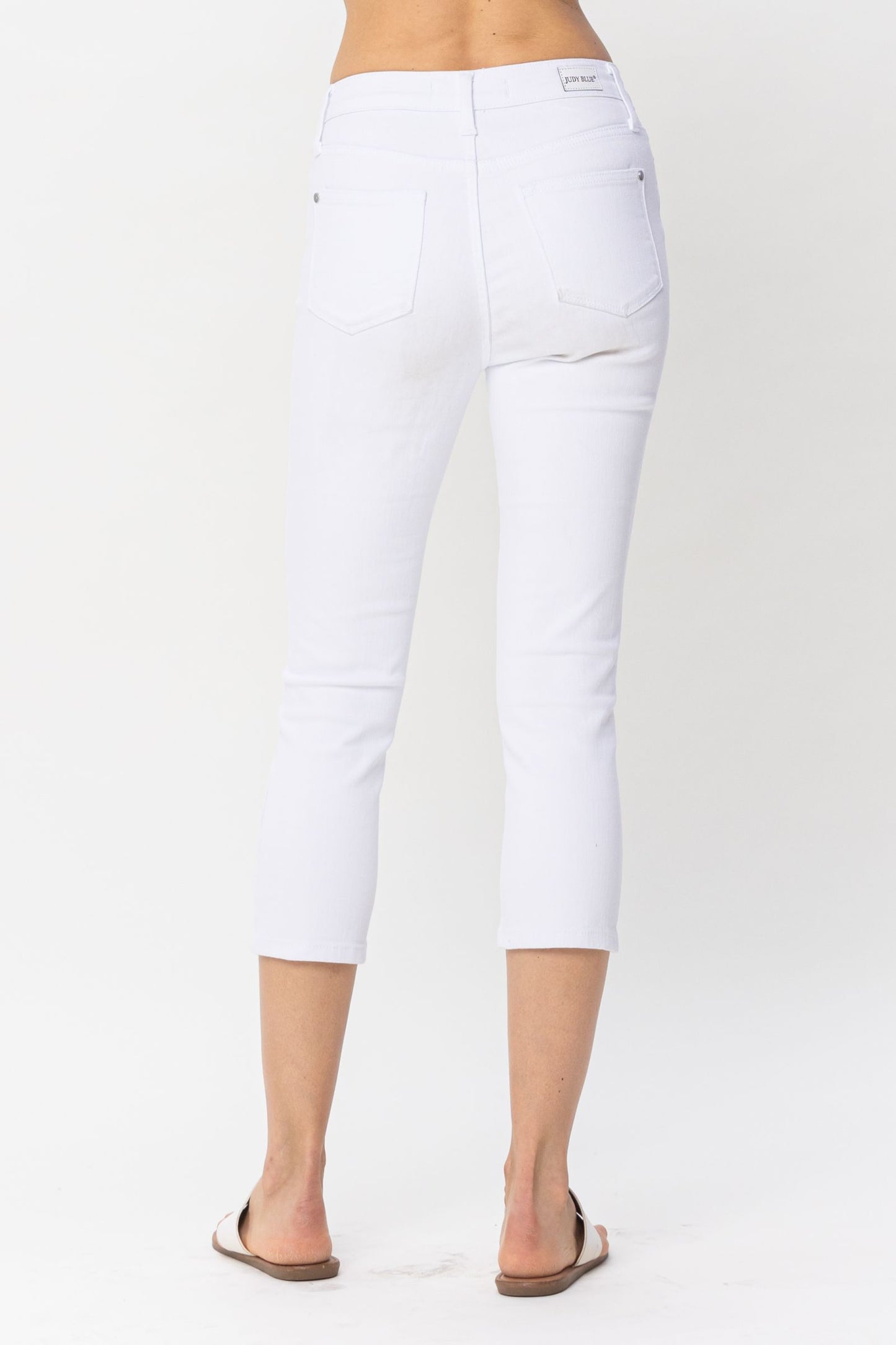 JUDY BLUE White Skinny Capri Jeans