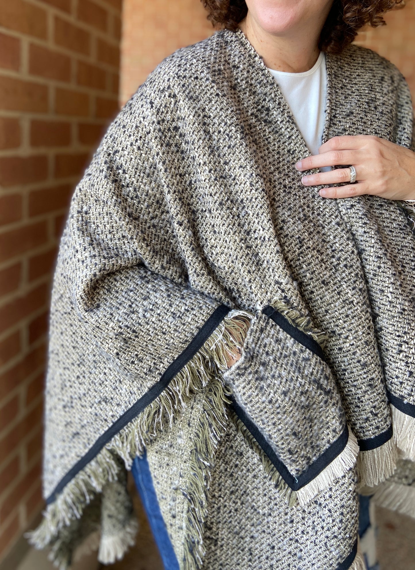 Tweed Fringe Pocket Wrap - OLIVE