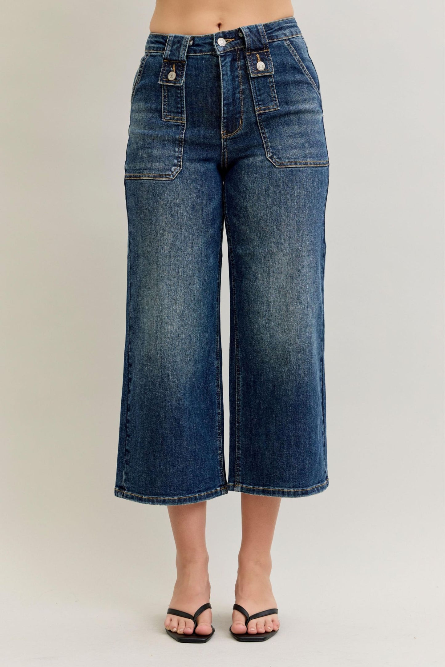 JUDY BLUE Cropped Utility and Patch Pocket Jeans