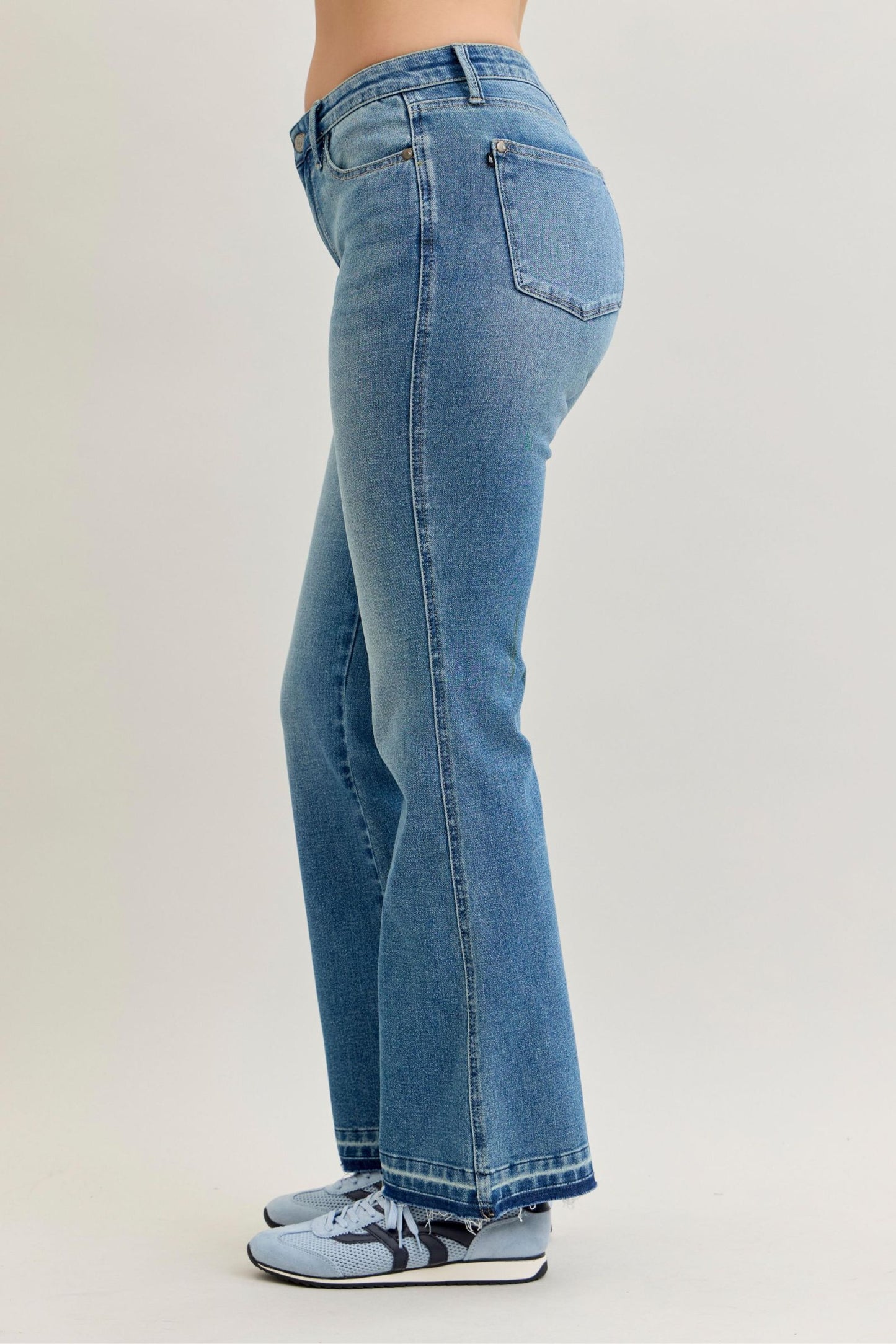 JUDY BLUE Mid Rise Released Hem Bootcut Jeans