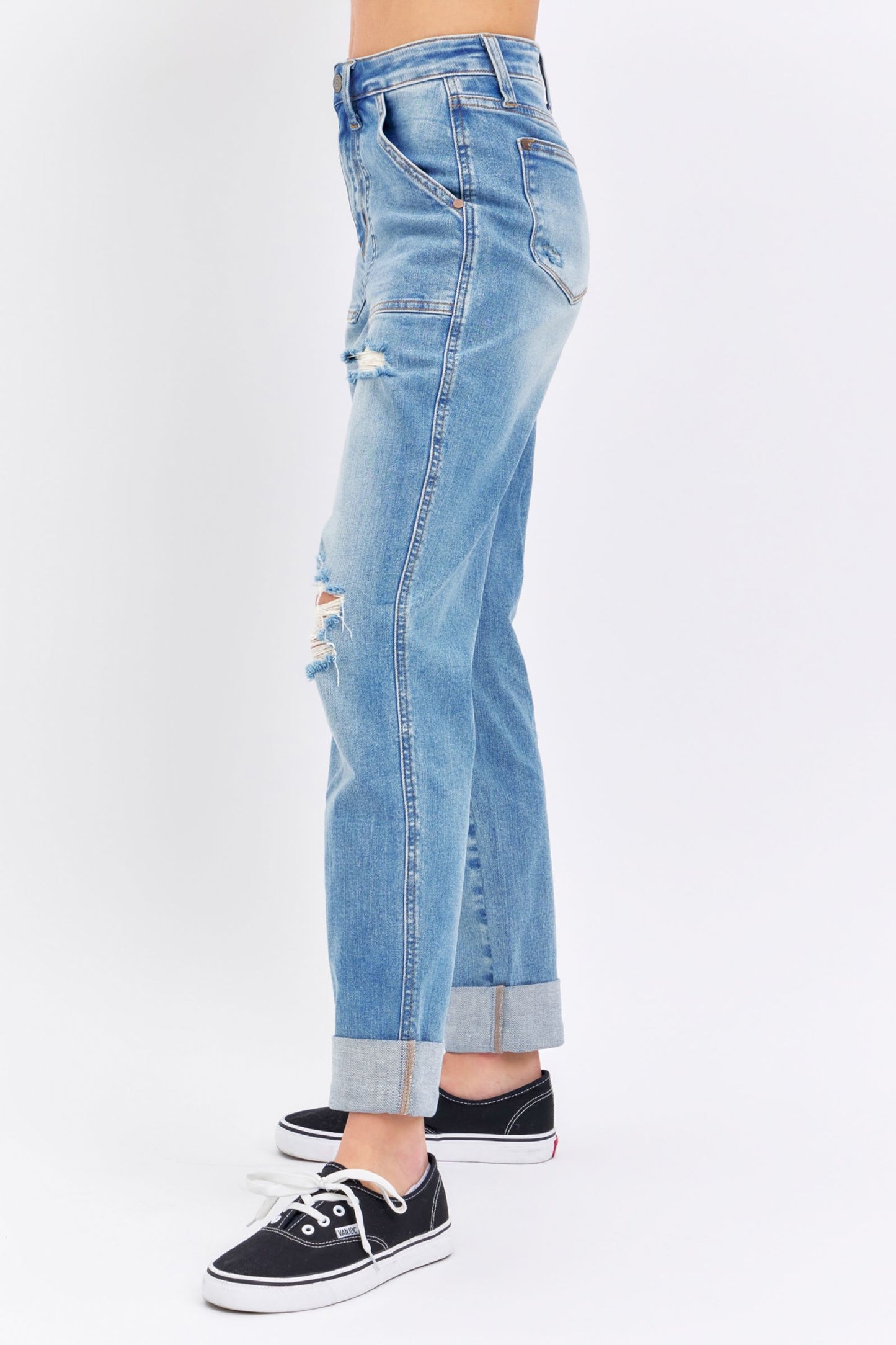 JUDY BLUE Patch Pocket Distressed Boyfriend Jeans