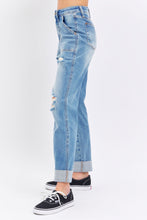 Load image into Gallery viewer, JUDY BLUE Patch Pocket Distressed Boyfriend Jeans