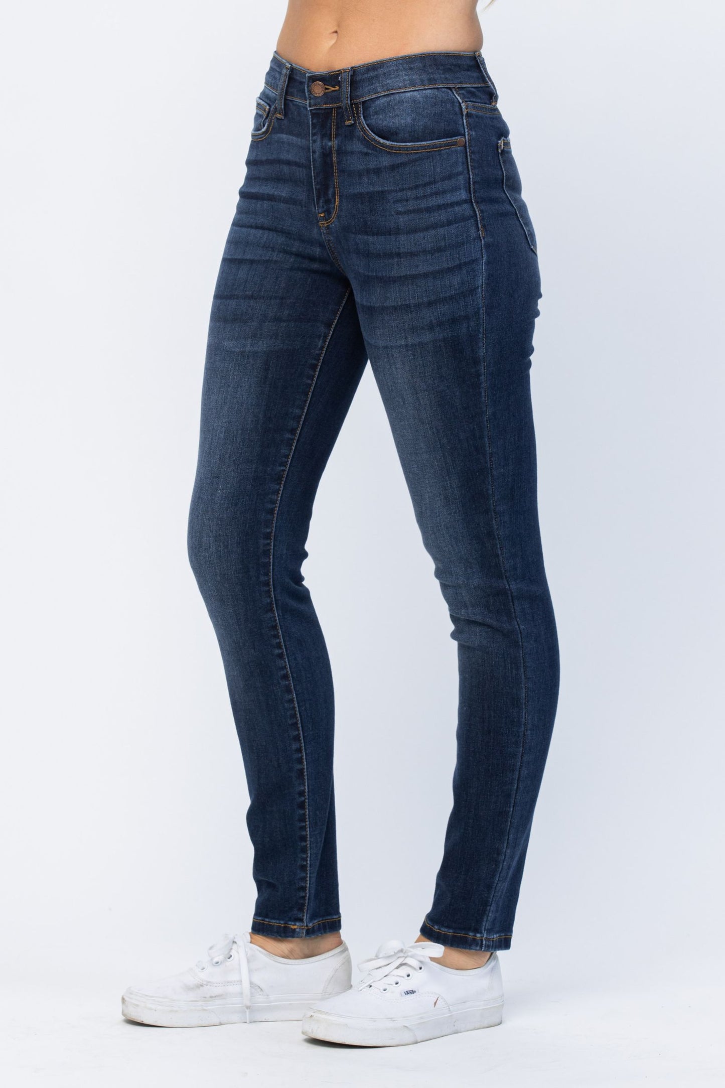 JUDY BLUE High Rise Clean Relaxed Fit Jeans