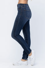 Load image into Gallery viewer, JUDY BLUE High Rise Clean Relaxed Fit Jeans