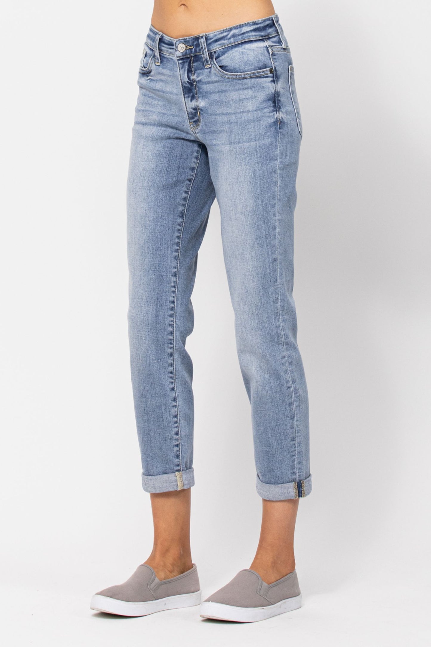 JUDY BLUE Midrise Bleach Wash Boyfriend Jeans