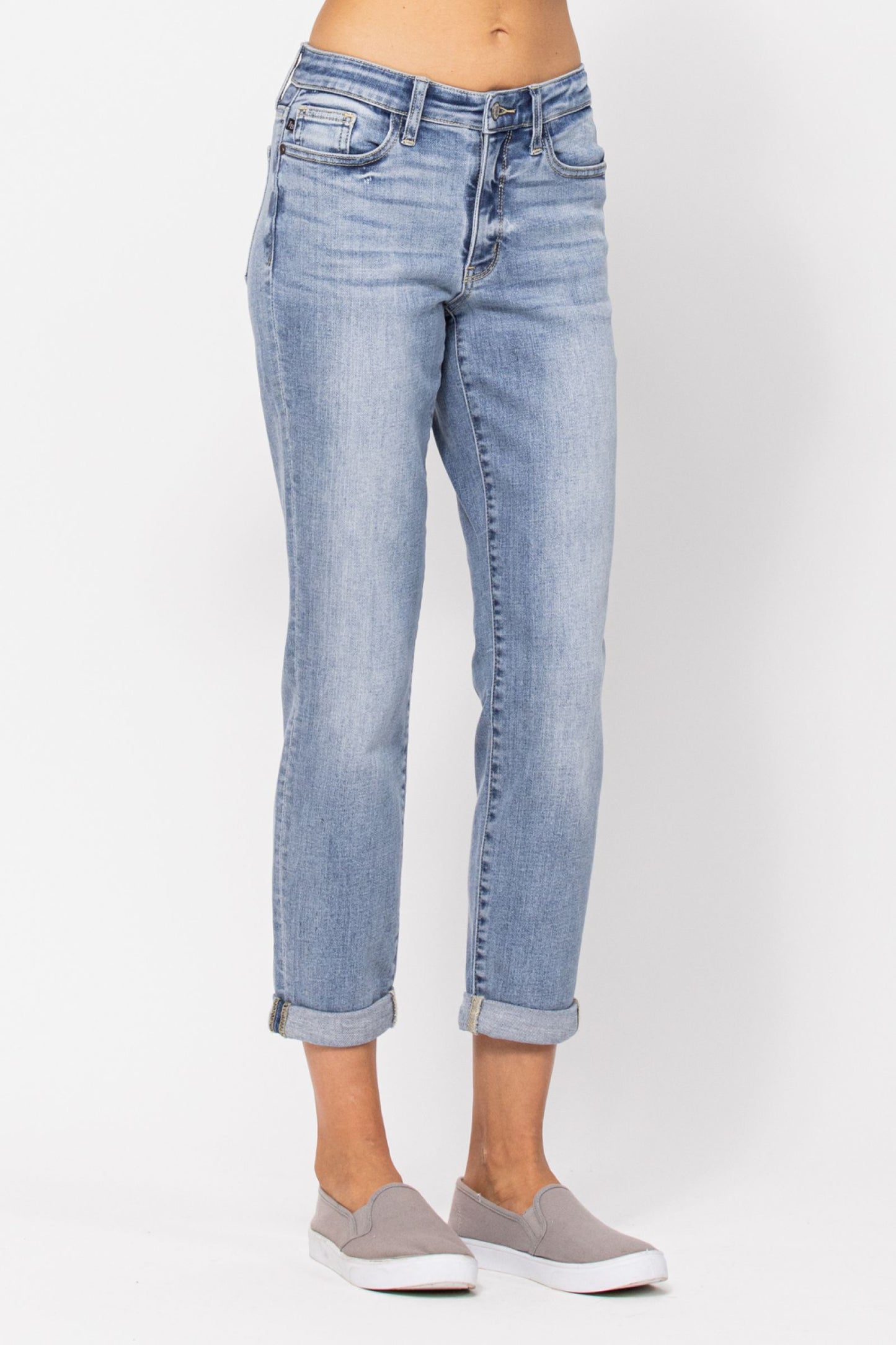 JUDY BLUE Midrise Bleach Wash Boyfriend Jeans