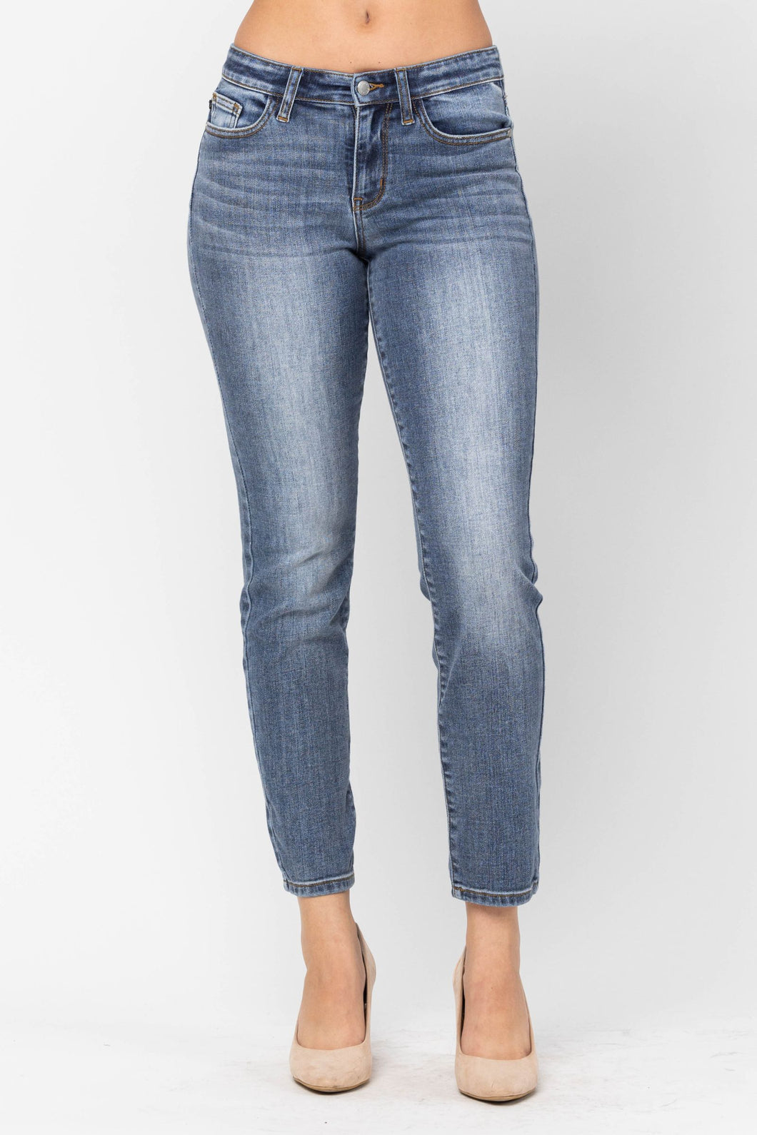 JUDY BLUE Mid Rise Classic Slim Fit Jeans