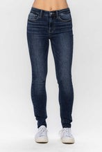 Load image into Gallery viewer, JUDY BLUE Vintage Raw Hem Skinny Jeans