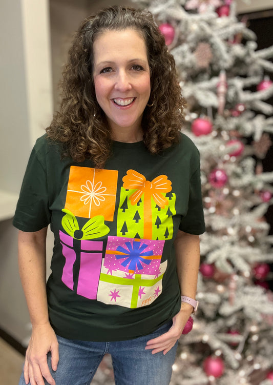 COLORFUL PRESENTS Graphic Tee