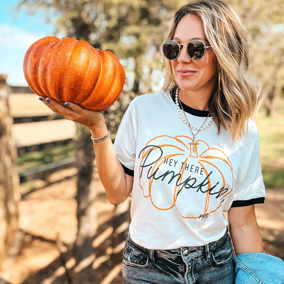 HEY THERE PUMPKIN Ringer Graphic Tee