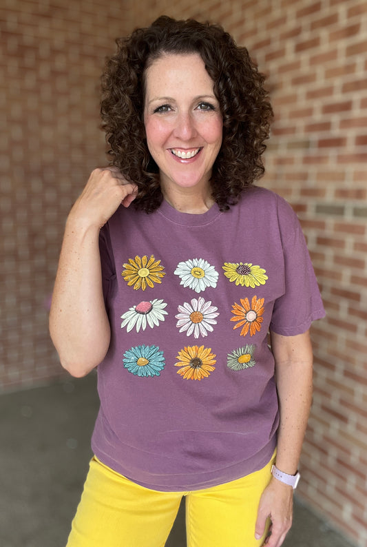 RUSTIC DAISY Graphic Tee