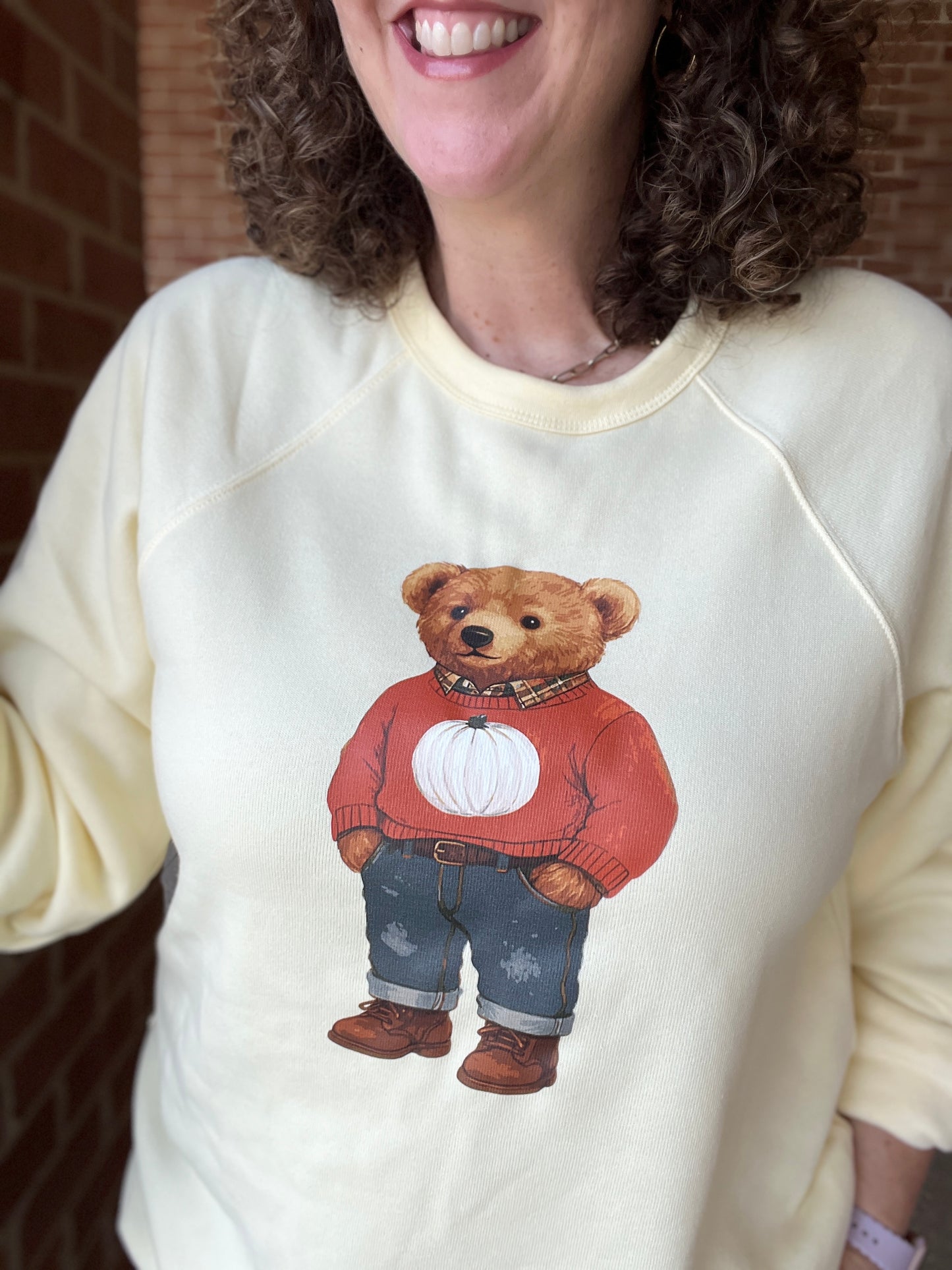PREPPY PUMPKIN BEAR Graphic Sweatshirt