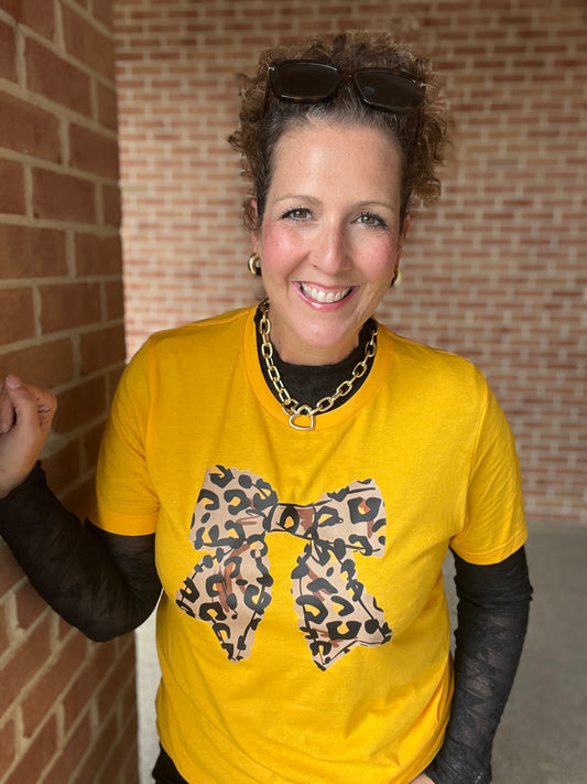LEOPARD BOW Graphic Tee