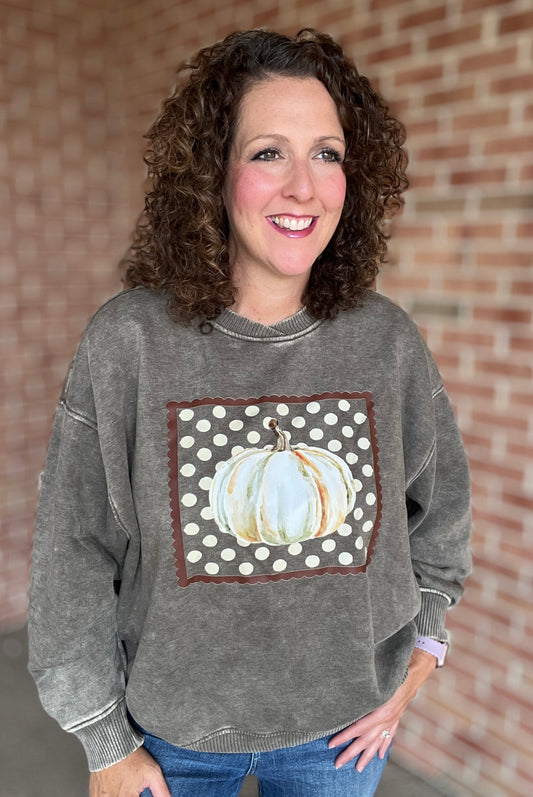 PUMPKIN & DOTS Graphic Sweatshirt