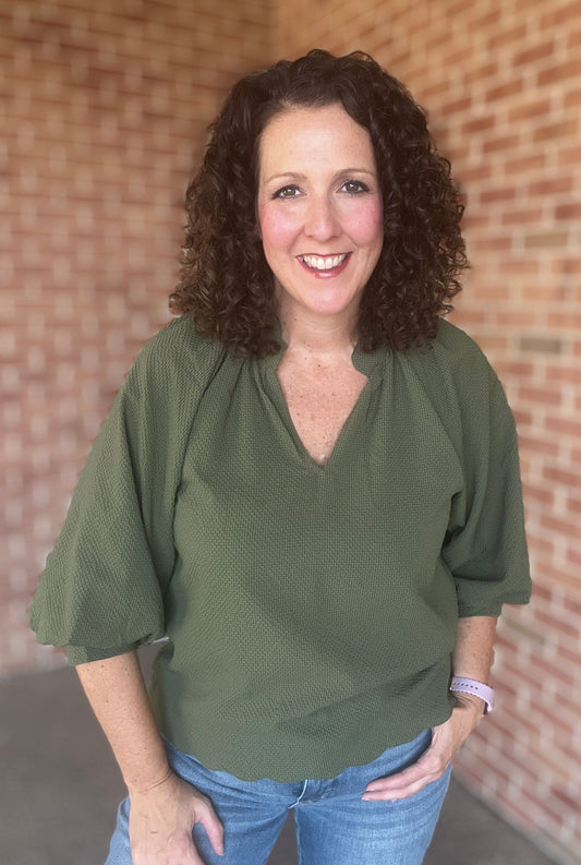 Textured 3/4 Sleeve V Neck Top