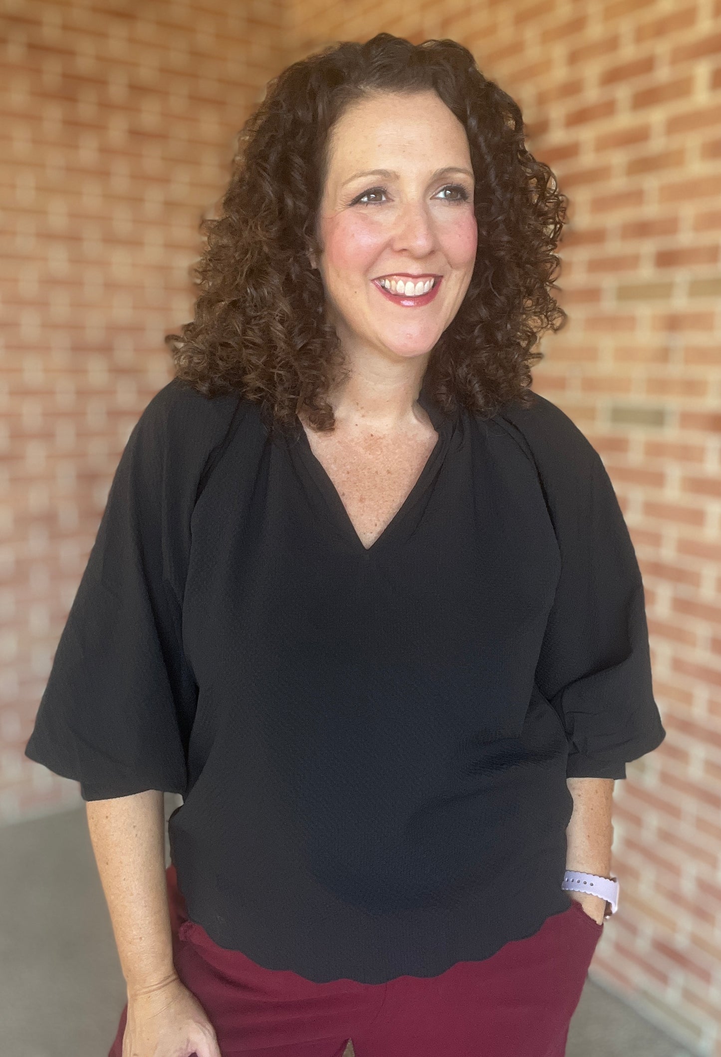 Textured 3/4 Sleeve V Neck Top