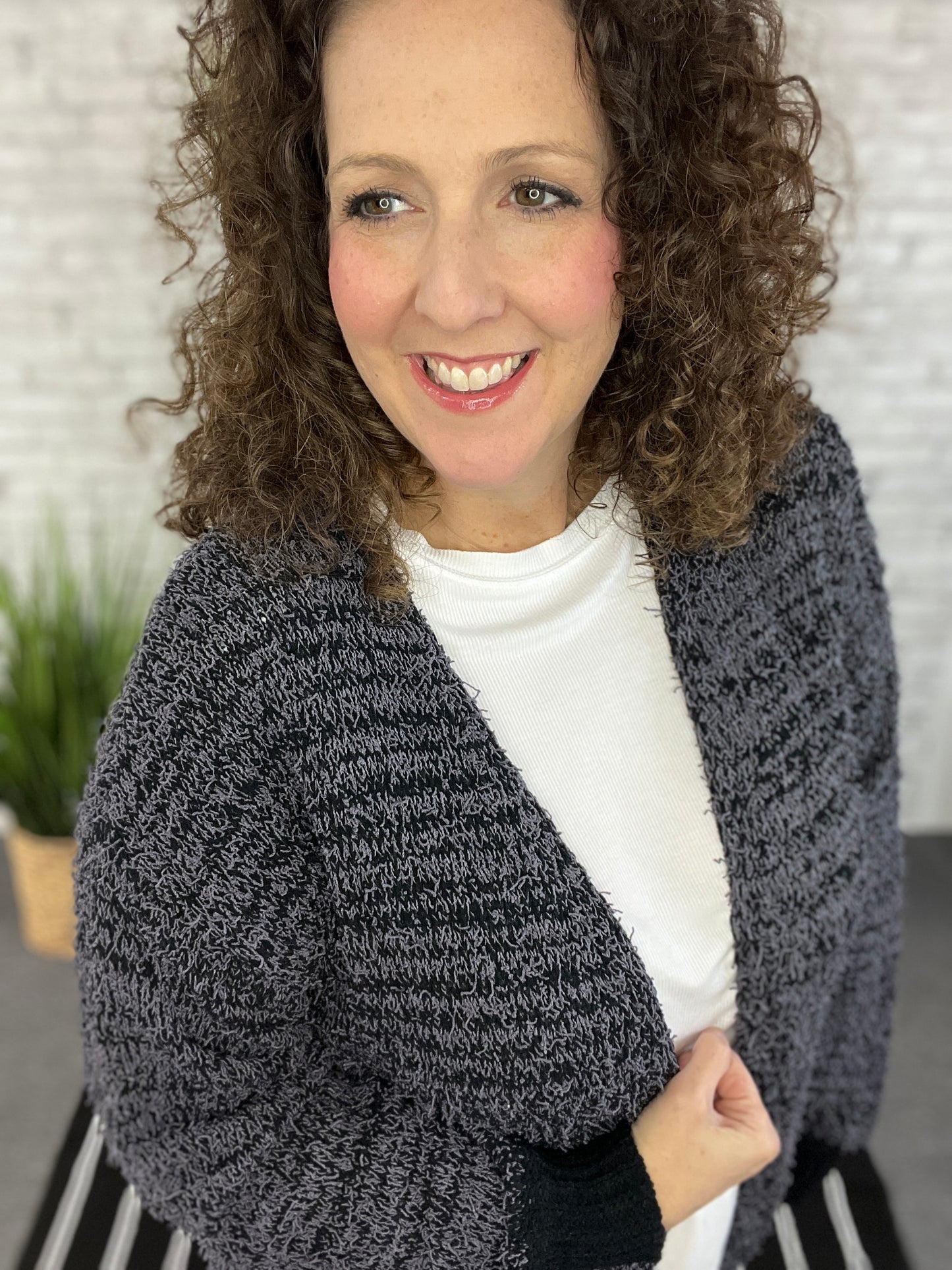 Fringe Detail Sweater Cardigan