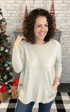 Load image into Gallery viewer, Lightweight Tunic Sweater with Pockets