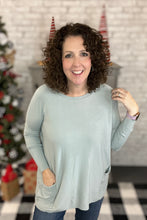 Load image into Gallery viewer, Lightweight Tunic Sweater with Pockets