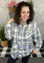 Load image into Gallery viewer, Frayed Bottom Washed Plaid Button Down