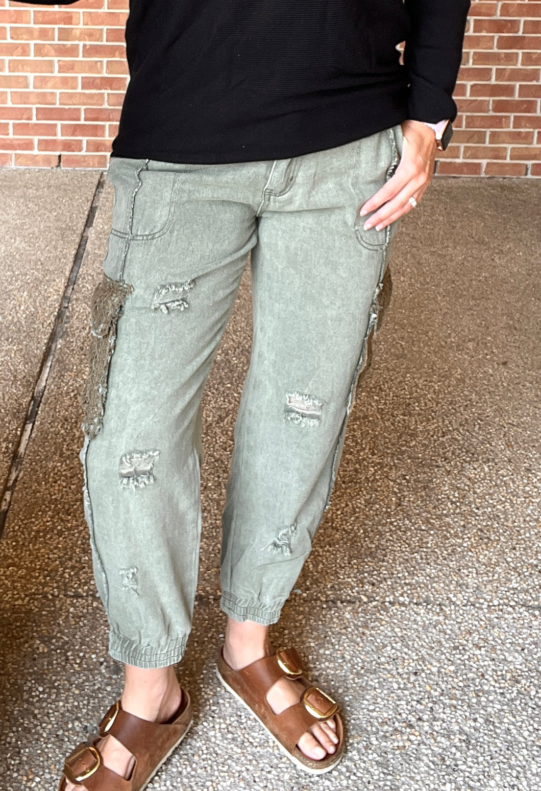 Distressed Cargo Pants with Lace Pocket