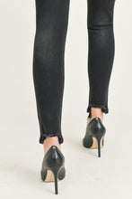 Load image into Gallery viewer, RISEN Vintage Wash Black Skinny Jeans
