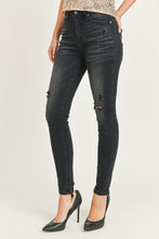 Load image into Gallery viewer, RISEN Vintage Wash Black Skinny Jeans
