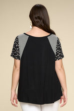 Load image into Gallery viewer, Floral and Striped Sleeve Curvy Top
