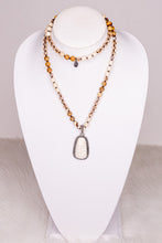 Load image into Gallery viewer, Bold White Stone Pendant Necklace