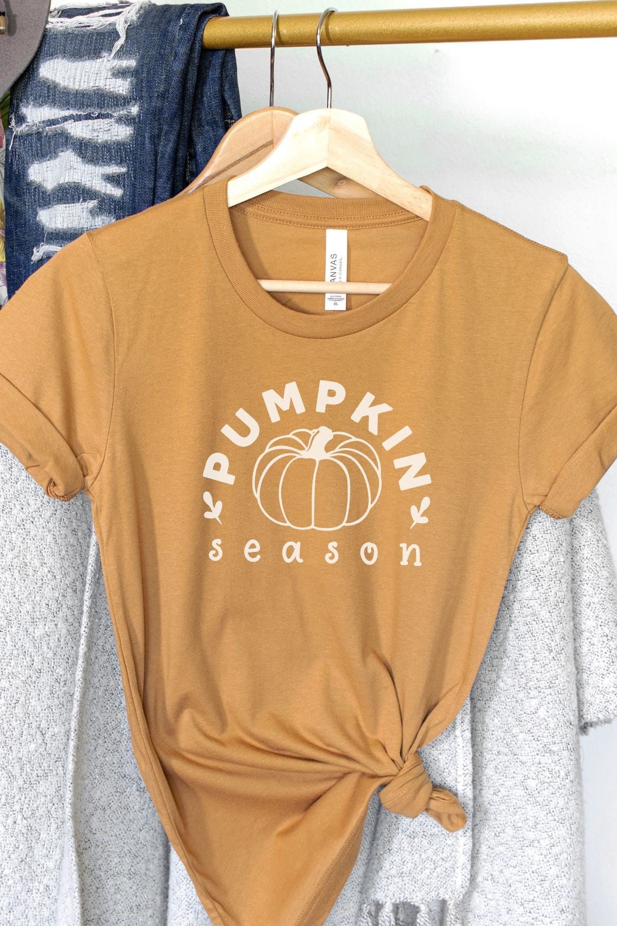 PUMPKIN SEASON Graphic Tee