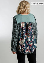 Load image into Gallery viewer, Animal and Floral Print Back Curvy Top