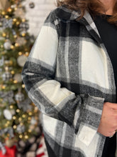Load image into Gallery viewer, Black and White Curvy Flannel Shacket