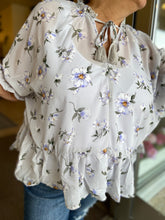 Load image into Gallery viewer, Floral Print Mandarin Collar Curvy Top