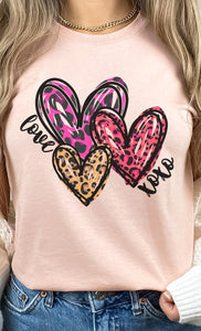 LEOPARD HEARTS Graphic Tee