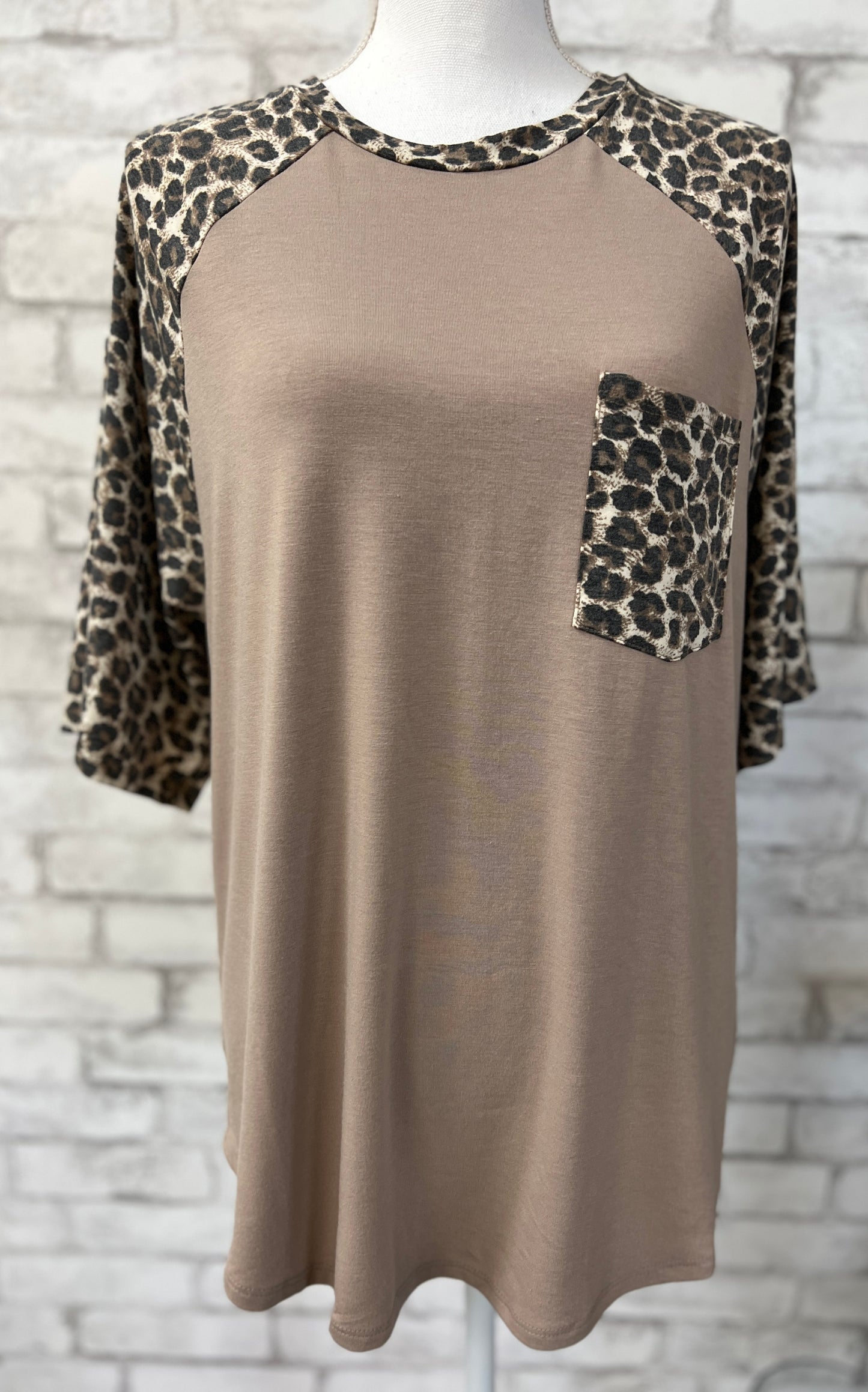 Leopard Raglan Short Sleeve Tee