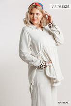 Load image into Gallery viewer, Linen Blend Curvy Tunic with Animal Trim - OATMEAL